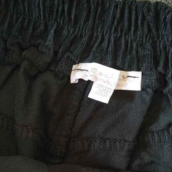 AE Don't Ask Why O/S corduroy black skirt - Picture 5 of 6